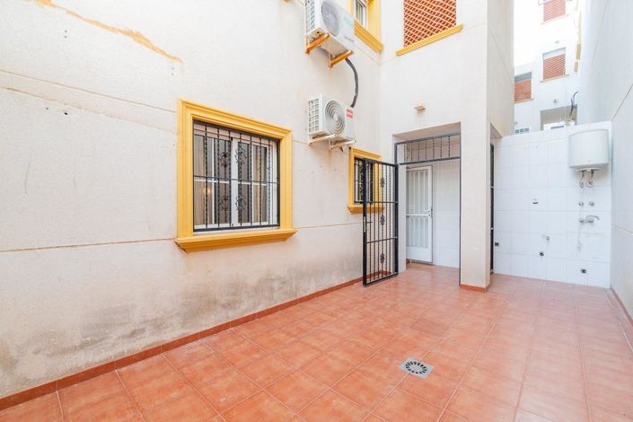 Image No.23-2 Bed Apartment for sale