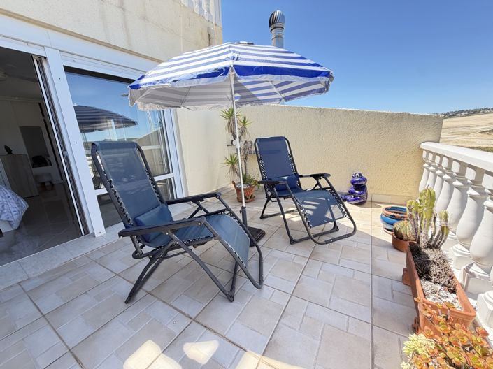 Image No.18-3 Bed Townhouse for sale
