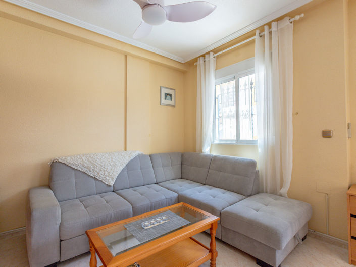 Image No.11-2 Bed Property for sale
