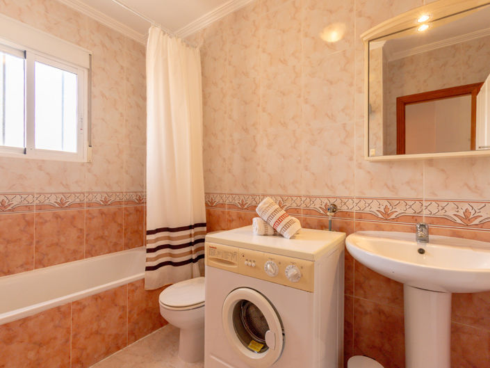 Image No.20-2 Bed Property for sale