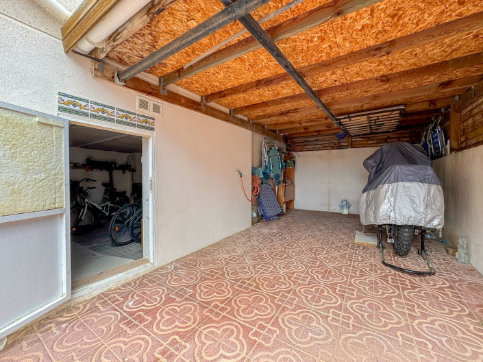Image No.25-2 Bed Property for sale