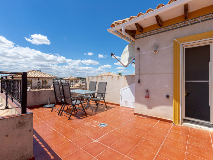 Image No.26-2 Bed Property for sale