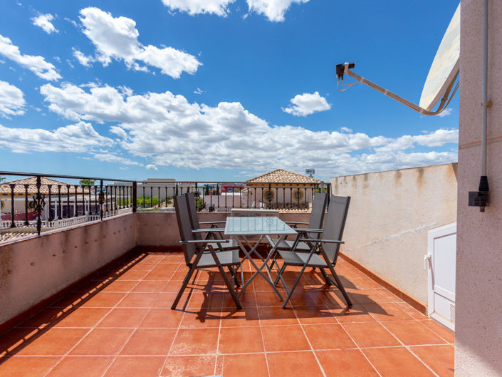 Image No.27-2 Bed Property for sale