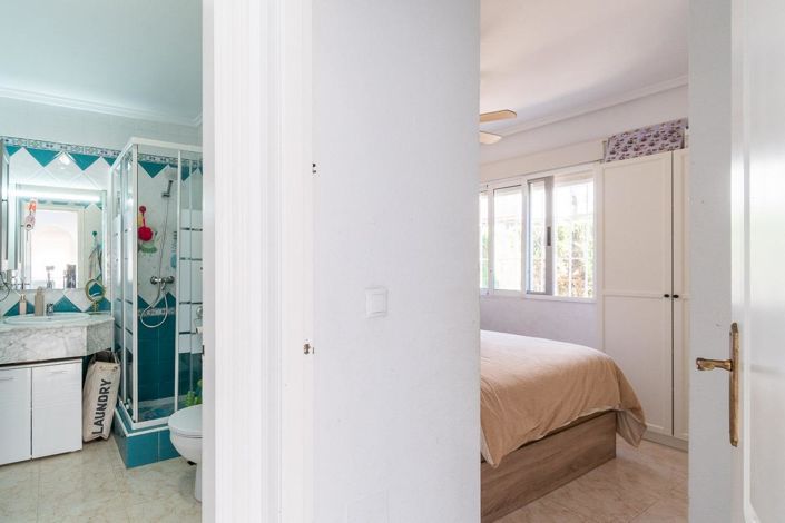 Image No.19-3 Bed Property for sale