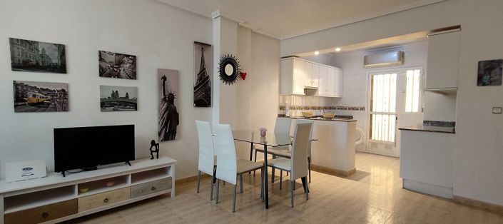 Image No.10-3 Bed Townhouse for sale