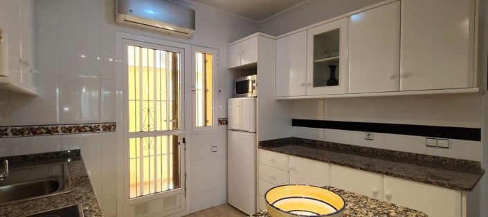 Image No.13-3 Bed Townhouse for sale