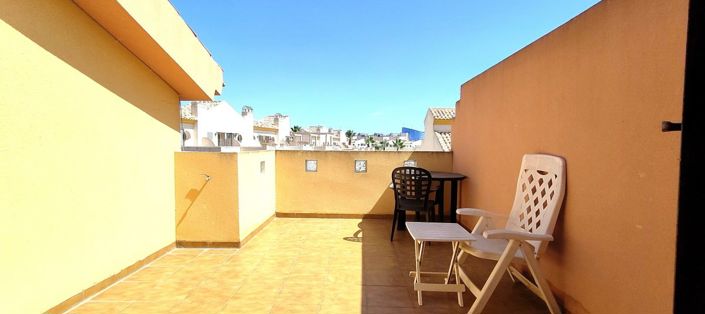 Image No.25-3 Bed Townhouse for sale