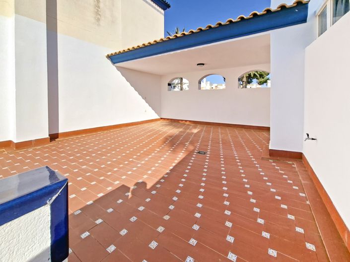 Image No.11-2 Bed Townhouse for sale