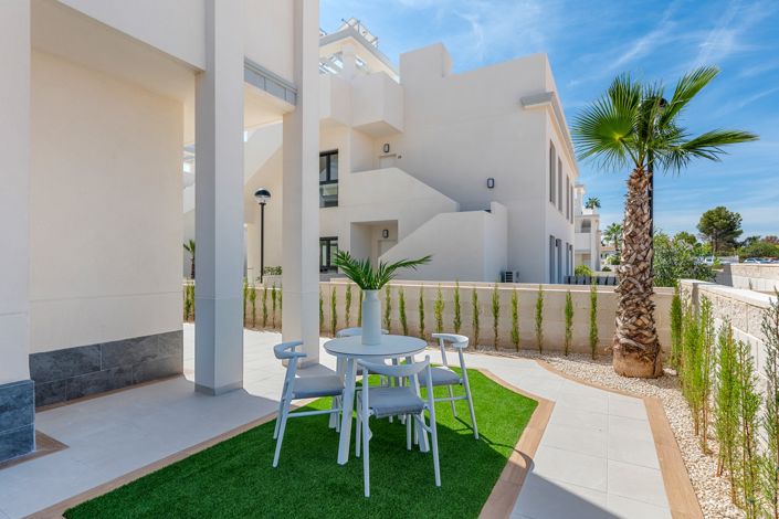 Image No.10-3 Bed Apartment for sale