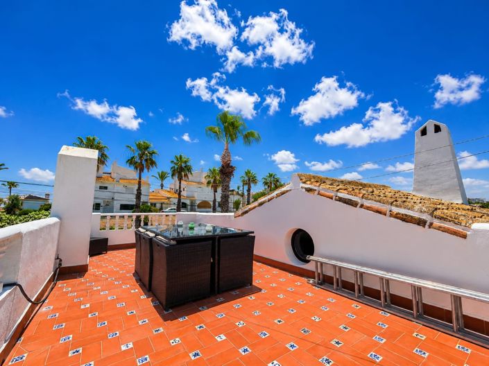 Image No.9-4 Bed Villa for sale