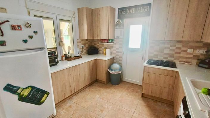 Image No.11-2 Bed Property for sale