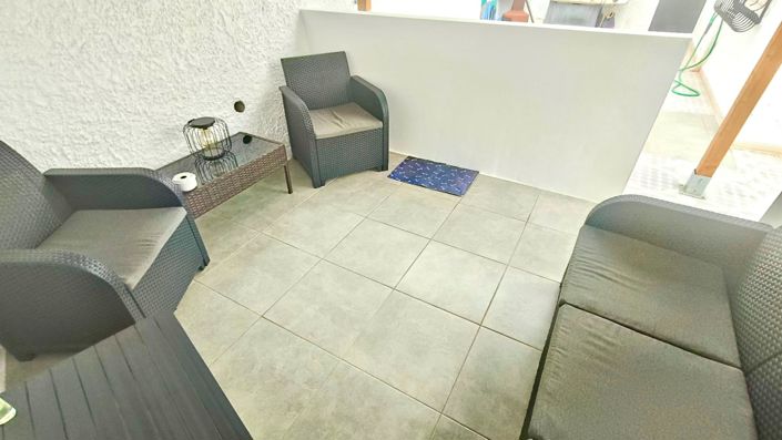 Image No.23-2 Bed Property for sale