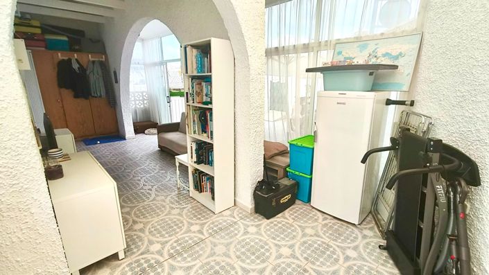 Image No.25-2 Bed Property for sale