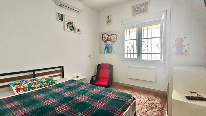 Image No.27-2 Bed Property for sale