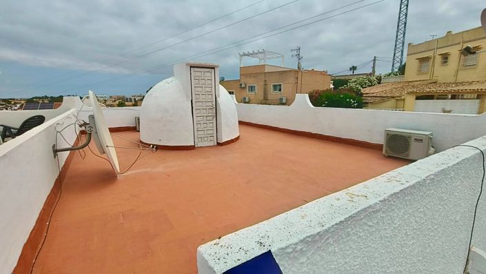 Image No.30-2 Bed Property for sale