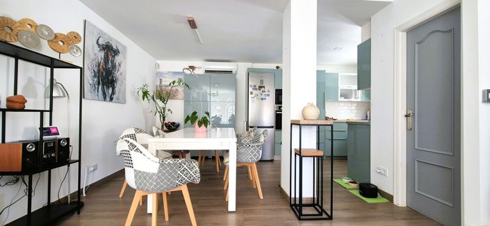 Image No.12-2 Bed Property for sale