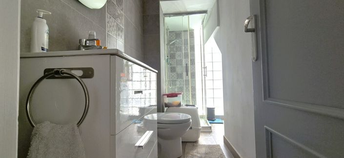 Image No.16-2 Bed Property for sale