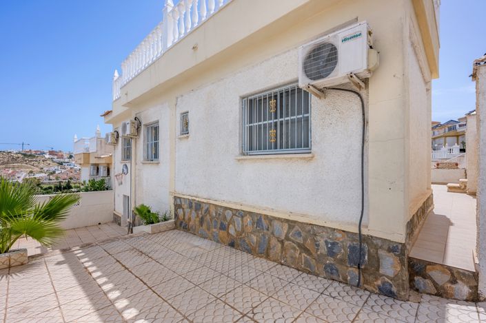 Image No.20-3 Bed Property for sale