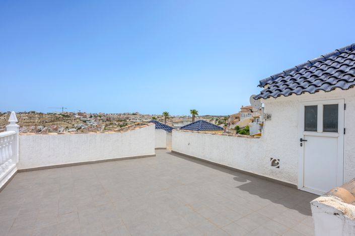 Image No.34-3 Bed Property for sale