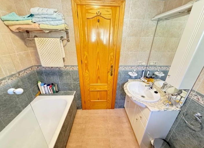 Image No.12-2 Bed Apartment for sale