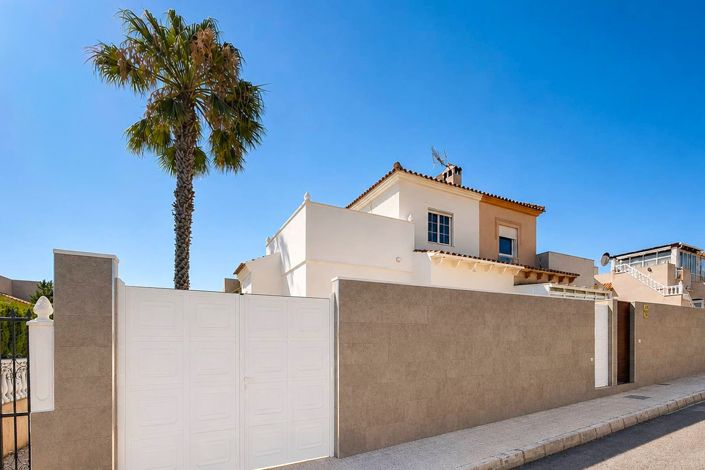 Image No.18-3 Bed Townhouse for sale