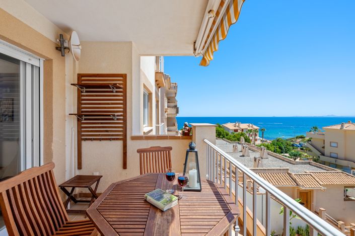 Image No.21-3 Bed Apartment for sale