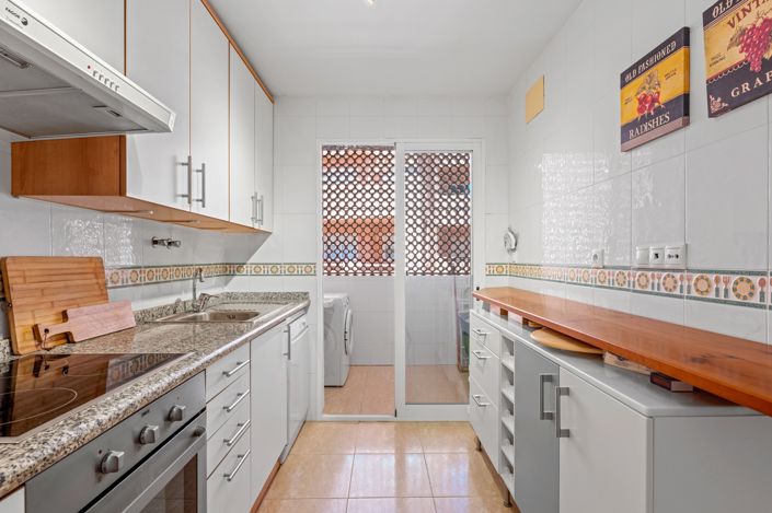 Image No.8-3 Bed Apartment for sale