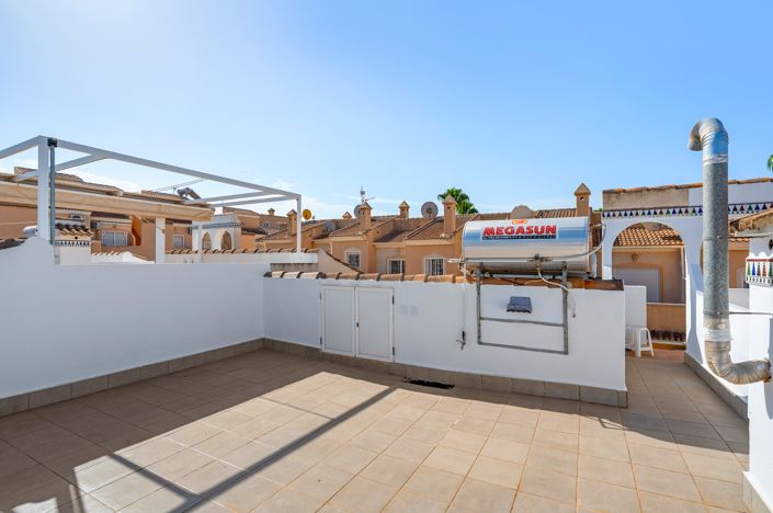 Image No.31-2 Bed Townhouse for sale