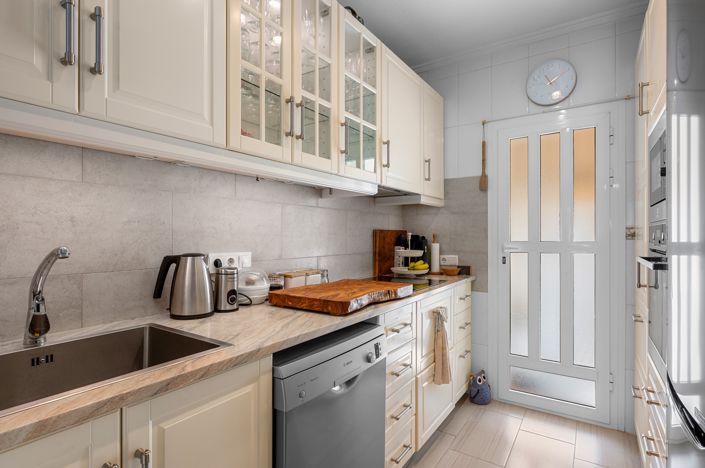 Image No.7-2 Bed Townhouse for sale