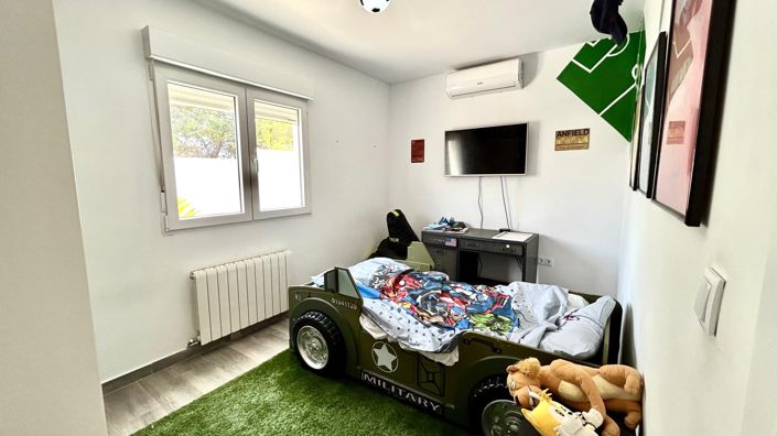 Image No.20-6 Bed Villa for sale