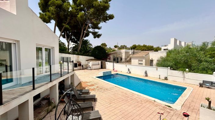 Image No.22-6 Bed Villa for sale