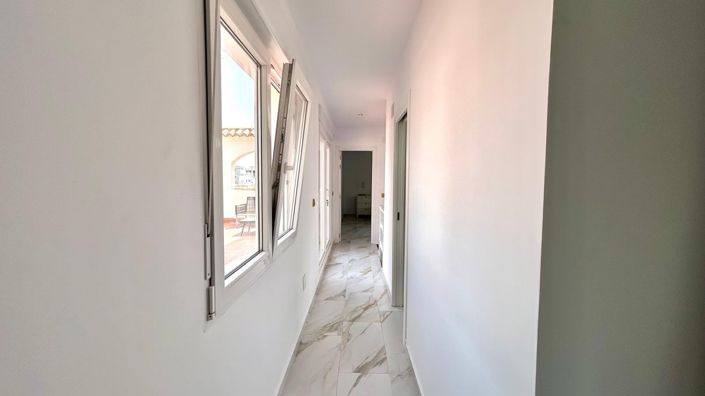Image No.27-6 Bed Villa for sale