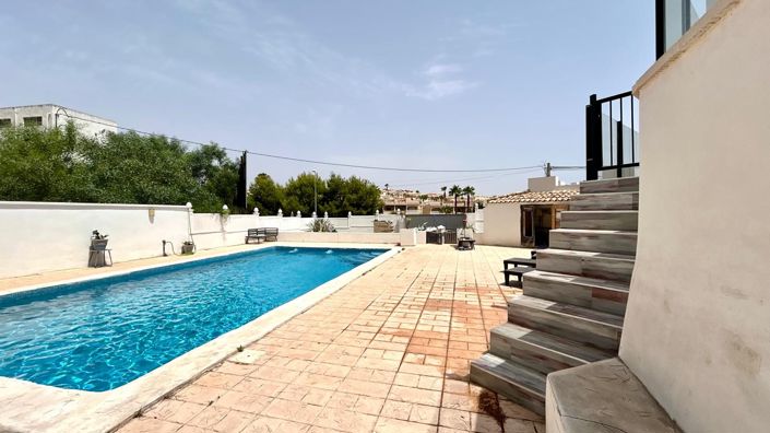 Image No.41-6 Bed Villa for sale