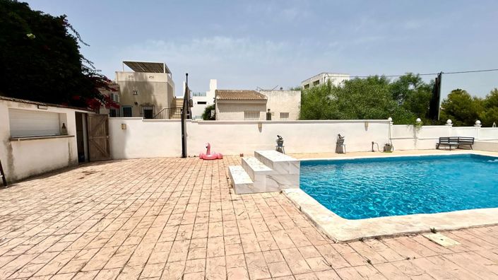 Image No.42-6 Bed Villa for sale