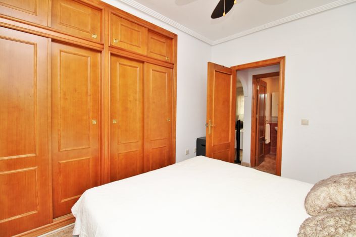 Image No.16-Appartement de 2 chambres à vendre à Punta Prima