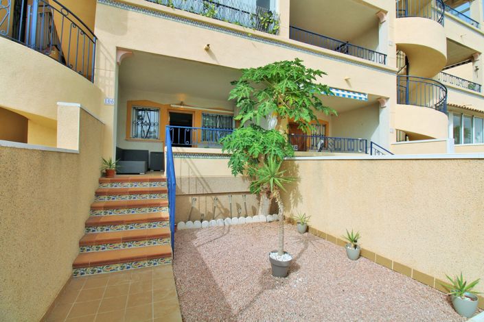 Image No.3-Appartement de 2 chambres à vendre à Punta Prima