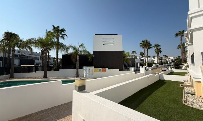 Image No.21-2 Bed Villa for sale