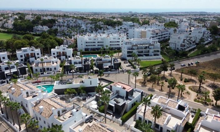 Image No.4-2 Bed Villa for sale