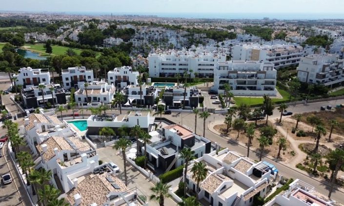 Image No.6-2 Bed Villa for sale