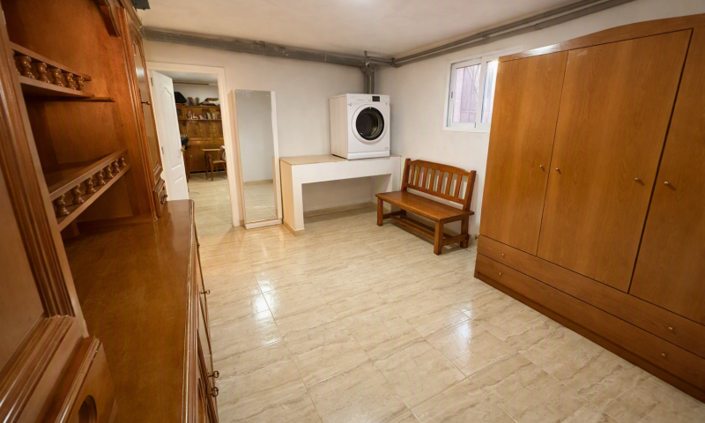 Image No.37-5 Bed Villa for sale