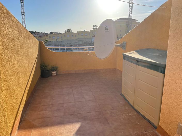 Image No.12-2 Bed Townhouse for sale