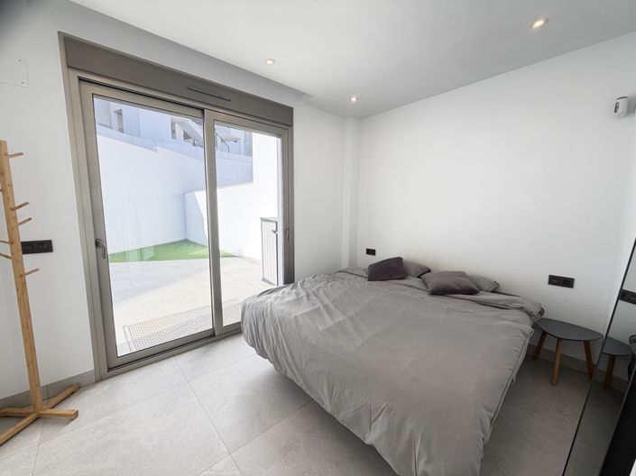 Image No.12-4 Bed Villa for sale
