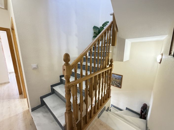 Image No.17-3 Bed Townhouse for sale