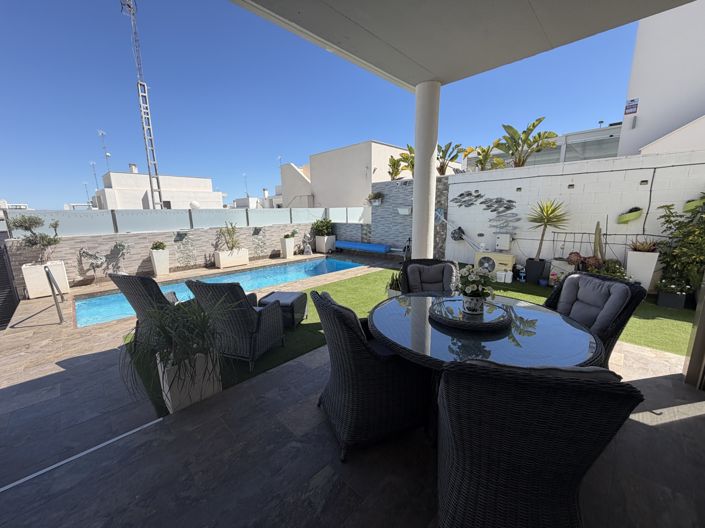 Image No.30-3 Bed Villa for sale