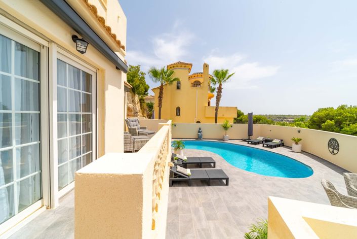 Image No.10-3 Bed Villa for sale