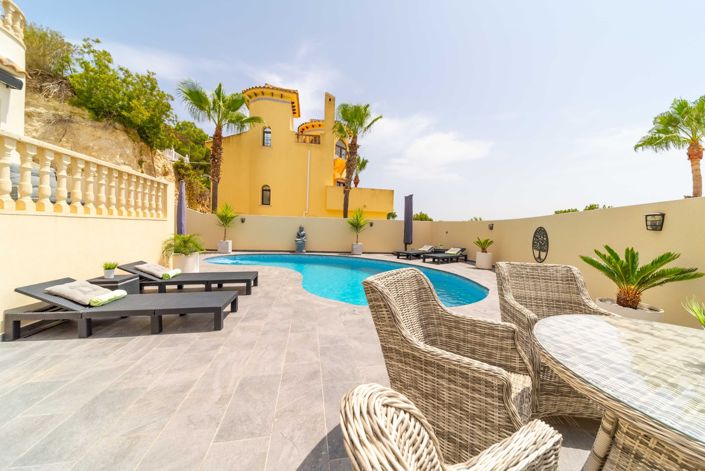 Image No.12-3 Bed Villa for sale