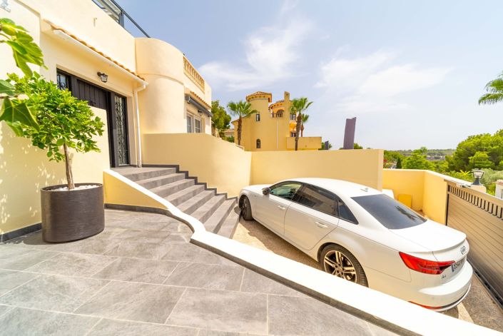 Image No.8-3 Bed Villa for sale