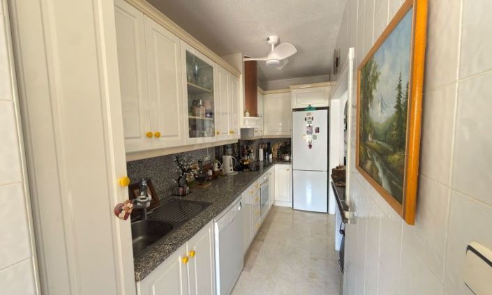 Image No.30-3 Bed Apartment for sale