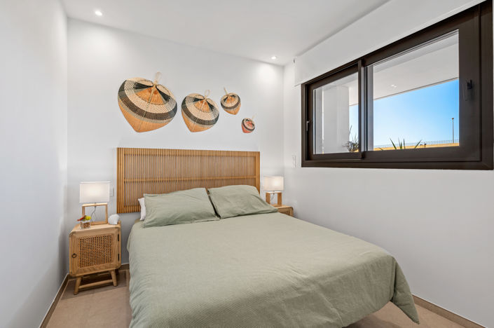 Image No.20-2 Bed Apartment for sale