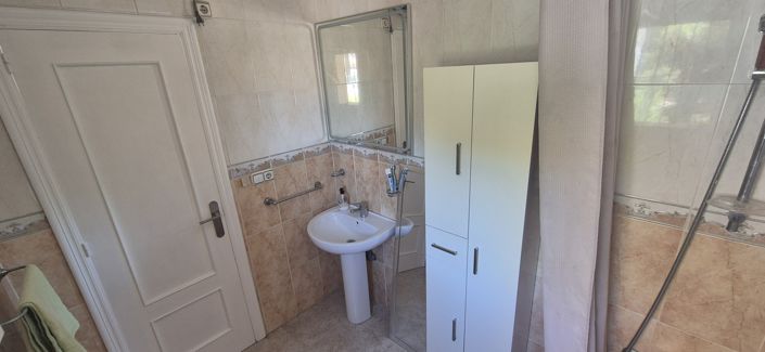 Image No.29-3 Bed Villa for sale